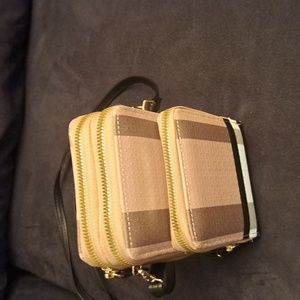 Crossbody wallet